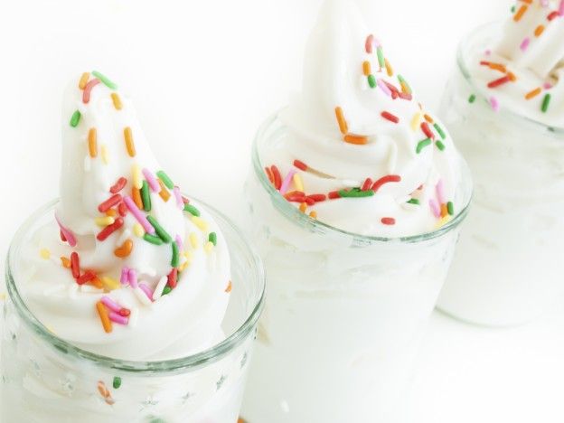 Yogurt gelato multicolore