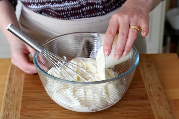 Preparare la crema al formaggio