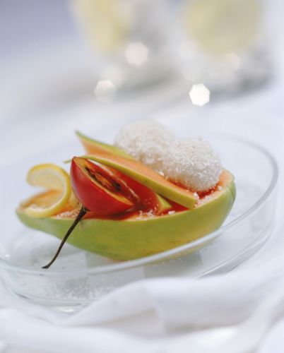 La macedonia con papaya e mousse di cocco