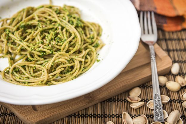 7. Spaghetti al pesto di pistacchio