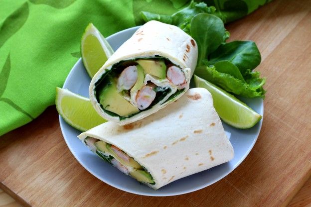 Wraps con avocado e gamberetti