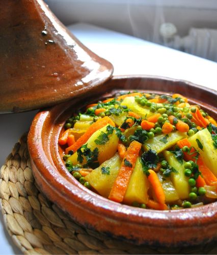 Tajine di carote, piselli e patate