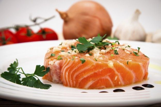 Carpaccio di salmone marinato