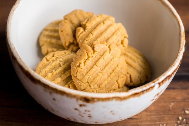 29. biscotti semplici (solo 2 ingredienti)