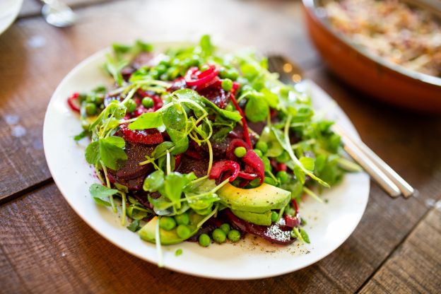 Insalata di barbabietola e piselli