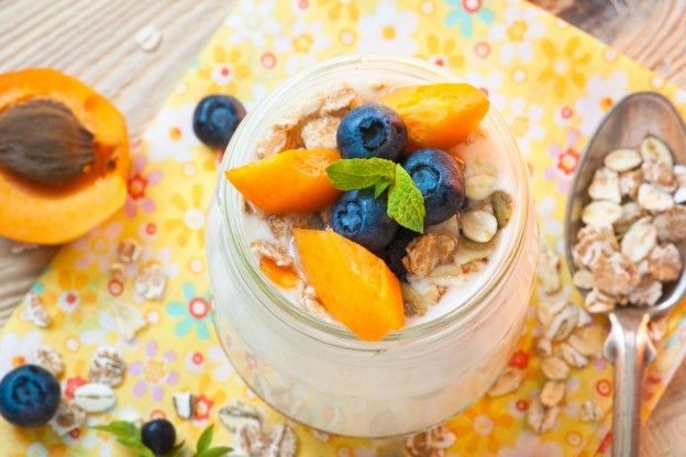 Yogurt greco e frutta