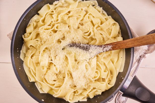 Pasta con parmigiano e olio d'oliva