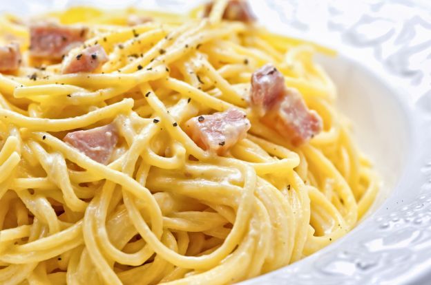 7. Pasta alla Carbonara - Italia