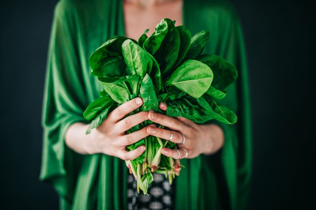 Verdure a foglia verde per i dolori muscolari