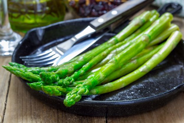 Asparagi con vinaigrette