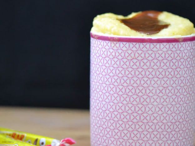 Mug cake al caramello