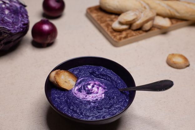 Zuppa di cavolo rosso