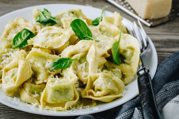 6. Ravioli di bufala alle cime di rapa con fonduta di bufala campana, acciughe e tartufo