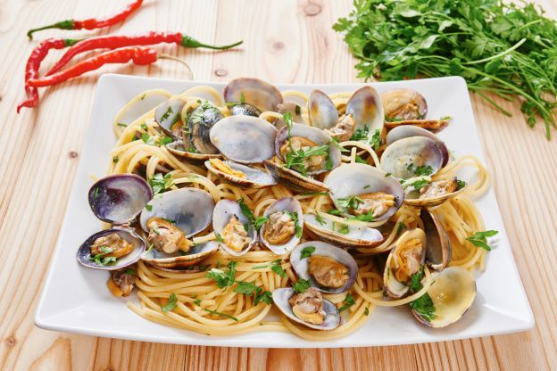 8. Spaghetti in bianco alle vongole