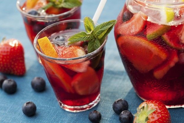 Sangria fragole e ribes rosso