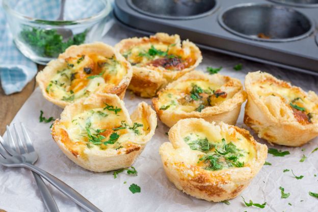 8. Mini quiches di pane con pancetta e formaggio