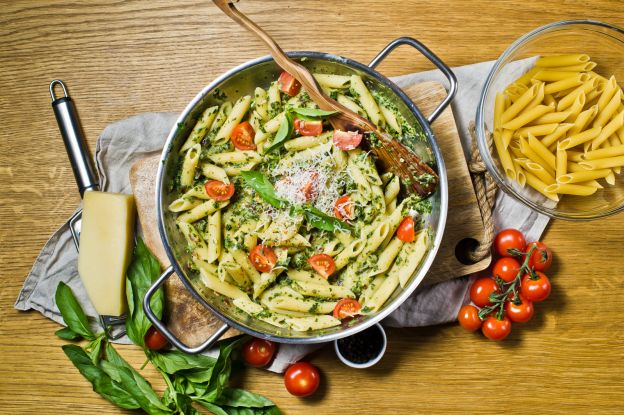 26. Pasta pomodori e spinaci