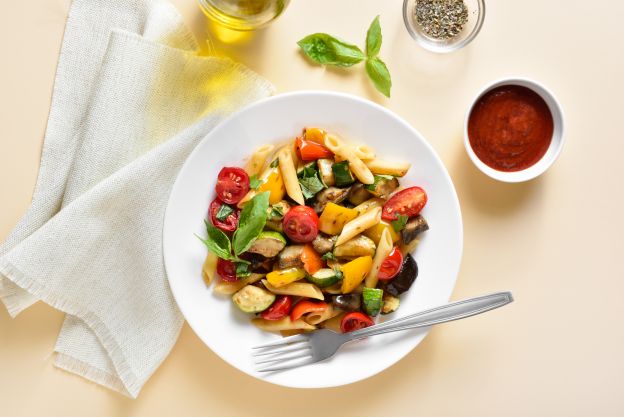 Pasta con verdure grigliate e zafferano