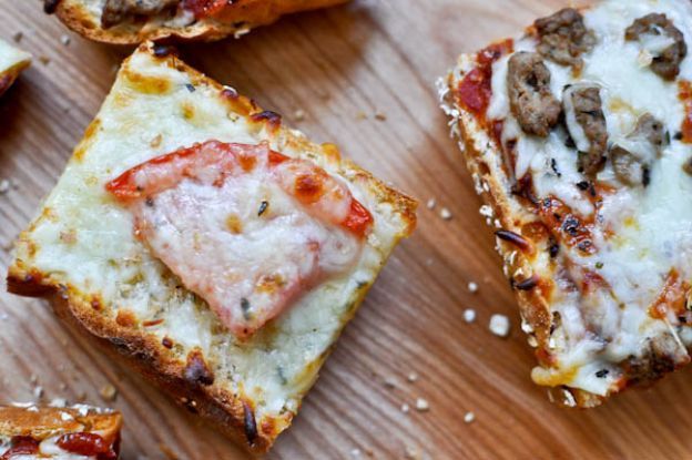 Mini pizze di pane