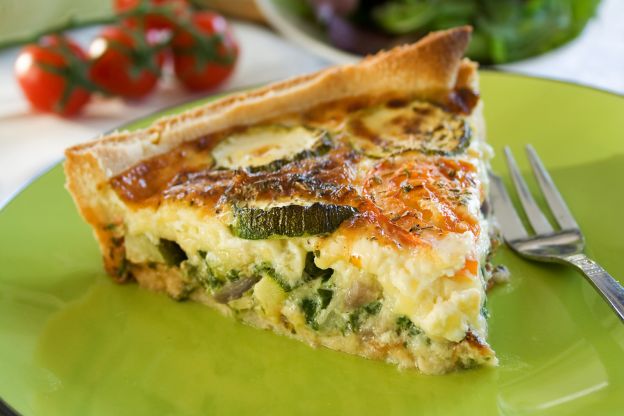 Quiche alle zucchine, prosciutto e formaggio spalmabile