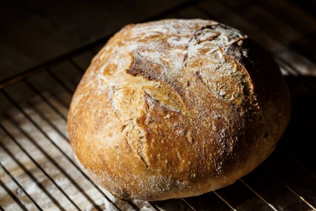 Trucco extra: come ravvivare il pane raffermo