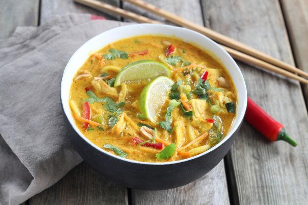 10. Noodles alla thailandese con pollo e verdure