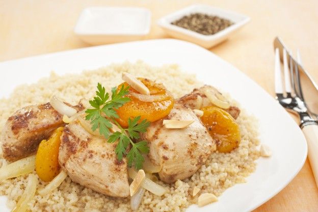 Tajine di pollo alle albicoccche