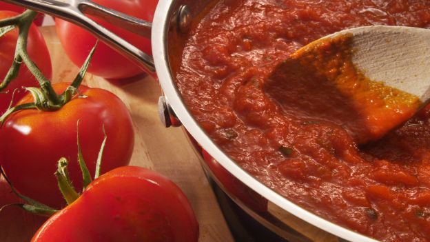 Rimuovere l'acidità di una salsa di pomodoro