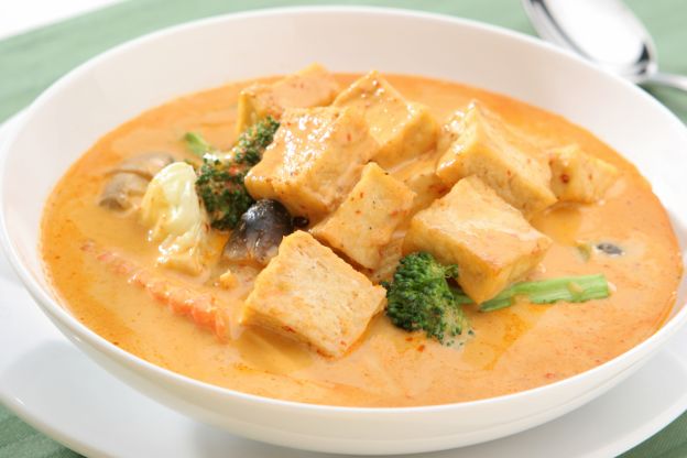 Curry, tofu e latte di cocco