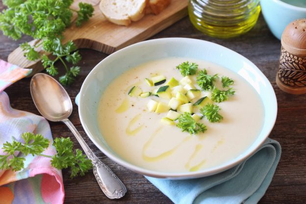 Zuppa a base di zucchine