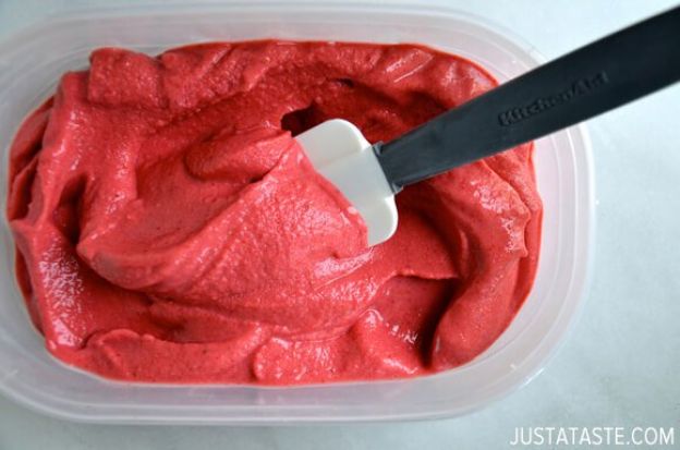 Yogurt gelato alla fragola