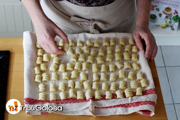 Preparazione degli gnocchi