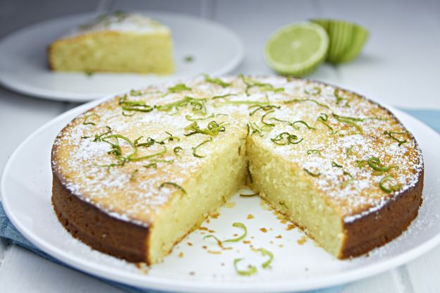 Torta al limone alta e cremosa