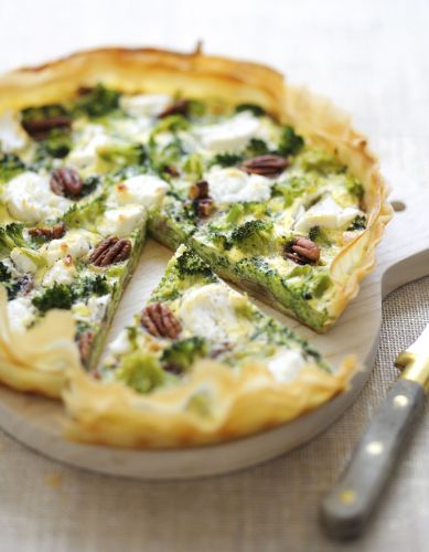 Quiche di broccoli con noci e formaggio di capra