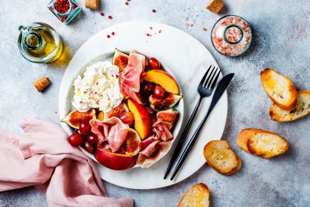 Insalata di prosciutto e frutta