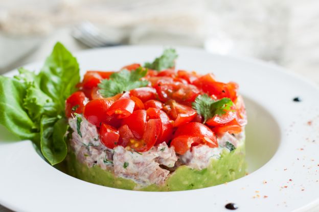 Antipasto  //  Tartare di tonno e avocado