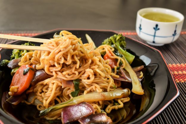 Yakisoba con filetto