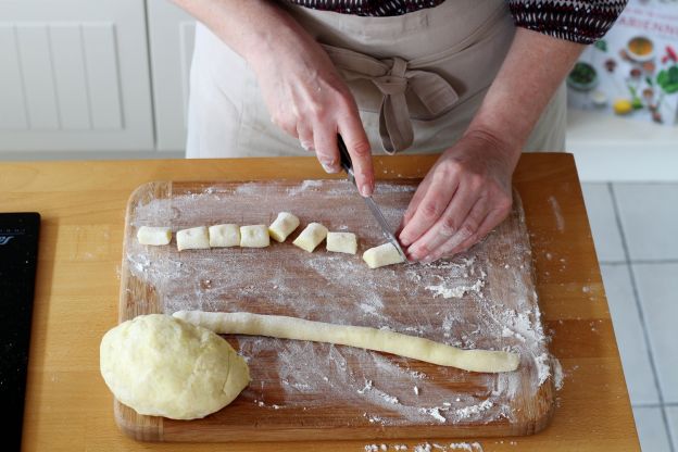 Preparazione degli gnocchi