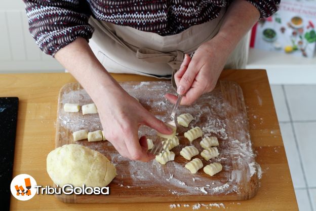 Preparazione degli gnocchi