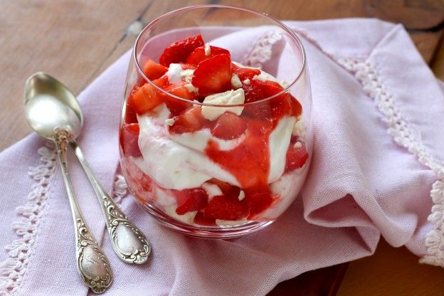 Dessert alle fragole in pochi minuti