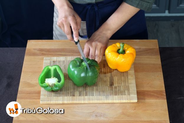 Preparazione dei peperoni ripieni