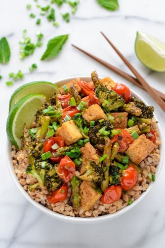 Insalata di farro colorata