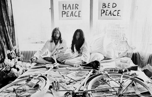 Nel letto di John e Yoko