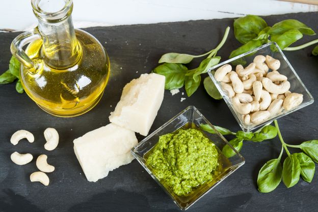 Pesto di basilico e anacardi