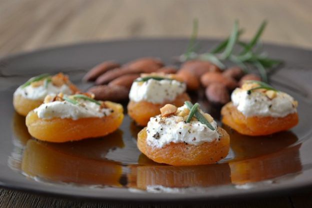 Canapés d'albicocca