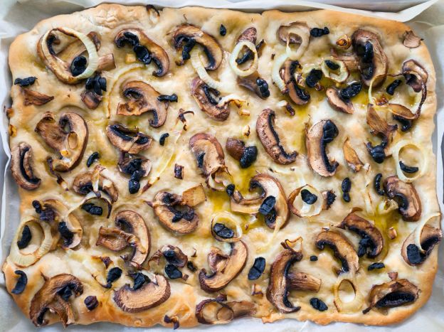 Pane farcito con Philadelphia, cipolle e funghi