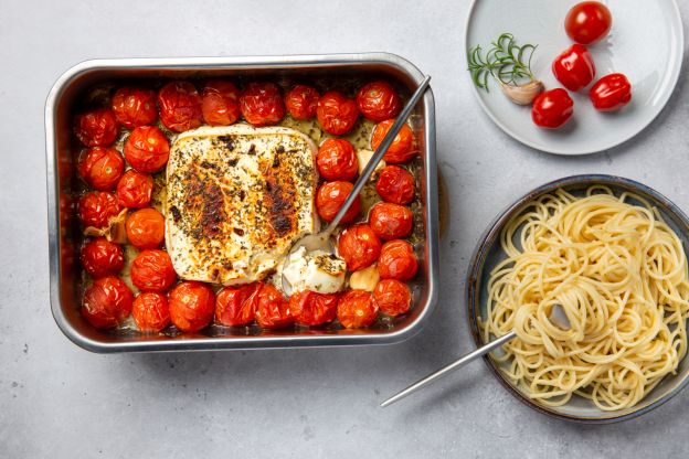 Spaghetti pomodorini e feta (al forno)