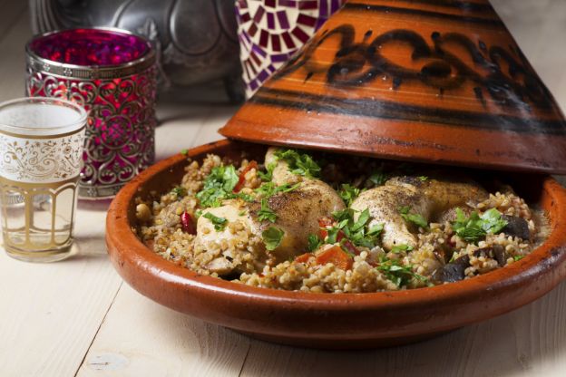 Tajine di pollo alle albicocche