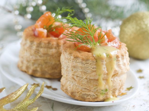 Vol-au-vent al salmone affumicato al finocchio e aneto