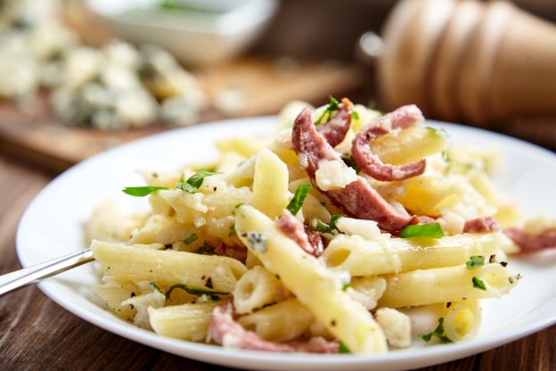 pasta alla salsiccia e funghi